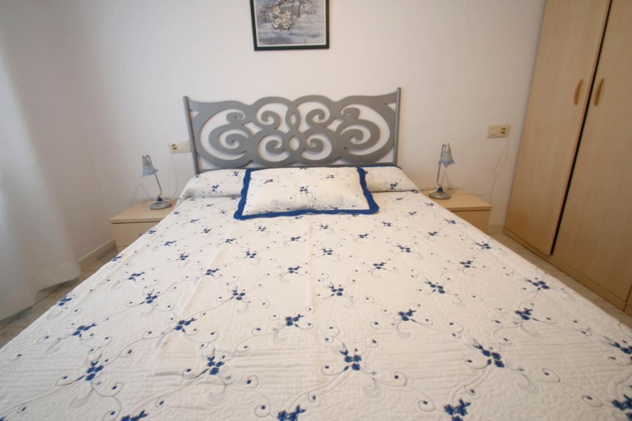 Casa Rosales 5 Apartment กัมบริลส์ ภายนอก รูปภาพ