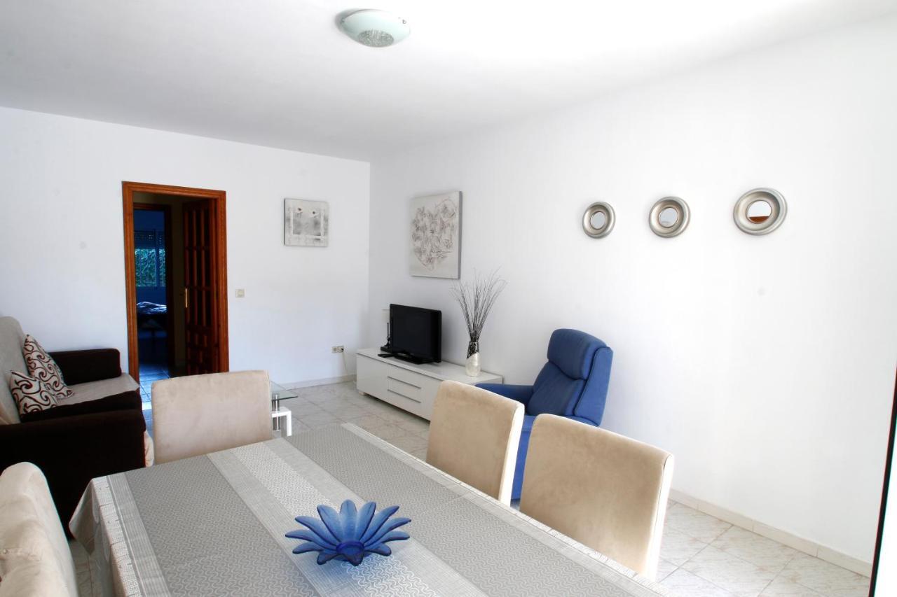 Casa Rosales 5 Apartment กัมบริลส์ ภายนอก รูปภาพ
