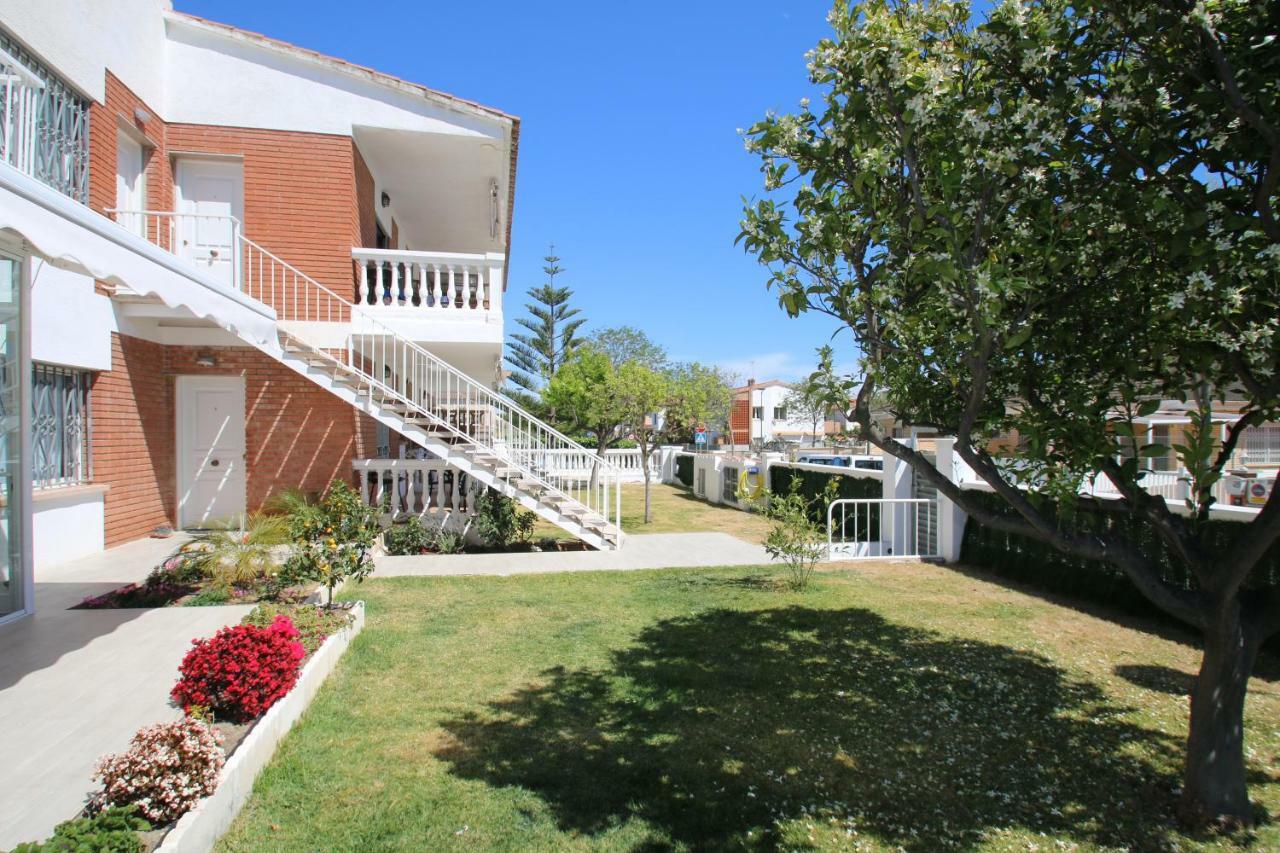 Casa Rosales 5 Apartment กัมบริลส์ ภายนอก รูปภาพ